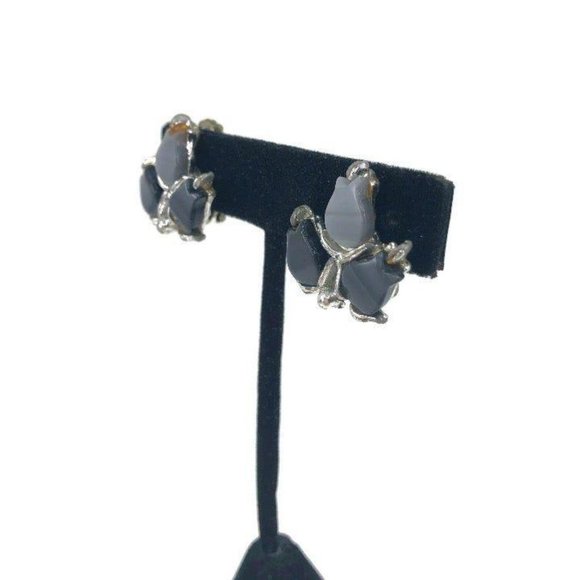 Vintage Blue Thermoset Clip On Earrings - Picture 3 of 6